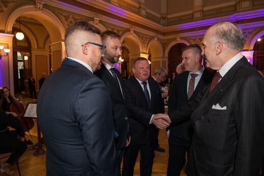 Prezident holdingu ECO-INVESTMENT, a.s., Milan Fiľo se setkal s prezidentem Světového židovského kongresu Ronaldem S. Lauderem.
