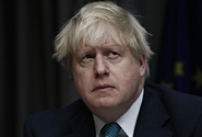 Za covidové večírky v Downing Street může vedení britské vlády, uvádí zpráva