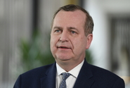 Bývalý rektor Karlovy univerzity Zima chce kandidovat na prezidenta