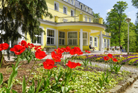 Hotel Prusík v Konstantinových Lázních, 11. května 2022. Léčebné lázně se chystají na zahájení 219. lázeňské a turistické sezony.