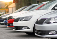 Počet nabízených ojetých aut v Česku v červnu klesl o 15 tisíc na 98 700 vozů