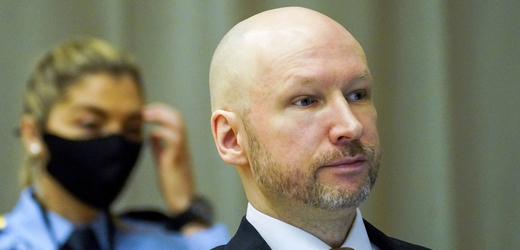 Norský pravicový extremista Anders Behring Breivik u soudu.