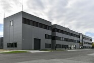 V Praze se otevřelo nové centrum pro vývoj a testy kosmické a letecké techniky