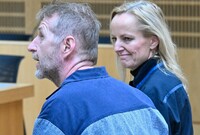 Obvodní soud pro Prahu 6 znovu projednával žádost podnikatele Romana Janouška (vlevo) o podmíněné propuštění z vězení, 9. listopadu 2022, Praha.