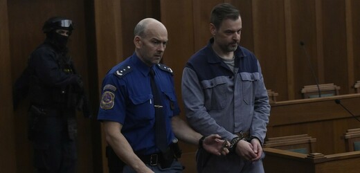 Krajský soud v Ostravě 29. listopadu 2022 začal projednávat žádost Petra Kramného odsouzeného za dvojnásobnou vraždu.