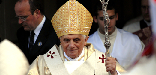 Bývalý papež Benedikt XVI. (na snímku z roku 2007).