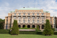 Budova Filozofické fakulty Univerzity Karlovy v Praze.