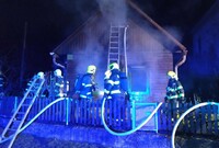 Rozsáhlý požár zničil 28. února 2023 rodinný dům ve Vysokém Poli na Zlínsku.