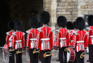 Londýnští vojáci v noci trénovali na korunovační slavnost