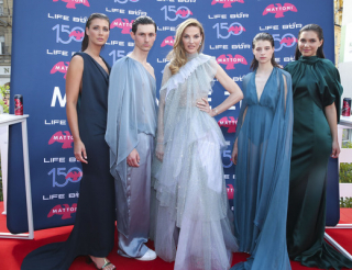 Mattoni ukázala fashion vizi budoucnosti - Pavlína Němcová ve Vodních šatech okouzlila Karlovy Vary