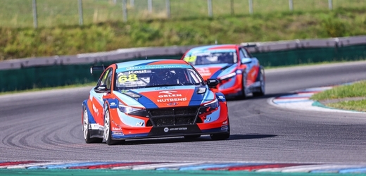 Dvojitý triumf. Hyundai Janík Motorsport ovládl pohár TCR Eastern Europe