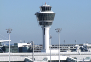 Mnichovské letiště je opět v provozu, němečtí meteorologové zmírnili výstrahu