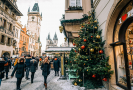 Praha je o vánocích ještě malebnější.