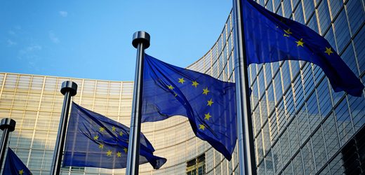 Země Evropské unie a europoslanci se v noci na dnešek shodli na přísnějších pravidlech v boji proti praní špinavých peněz a financování terorismu