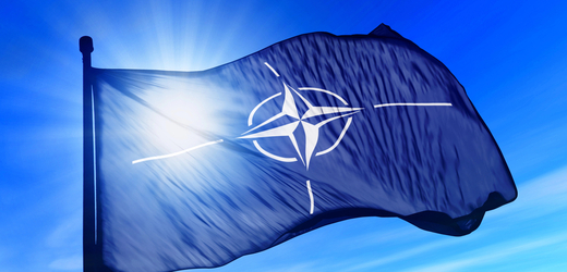 Britská letadlová loď Queen Elisabeth se nebude moci zúčastnit vojenského cvičení NATO kvůli technické závadě