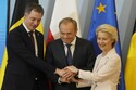 EU odblokuje 137 miliard eur z fondů pro Polsko, oznámila von der Leyenová 