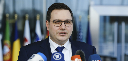 Ukrajinský ministr zahraničí poděkoval Česku za nákup dělostřeleckých granátů pro Ukrajinu, uvedl Lipavský