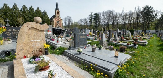  Český Krumlov po dvouletých opravách otevřel hřbitov