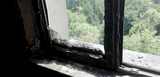 Při požáru bytového domu ve Frýdku-Místku se zranilo 13 lidí, většinou se nadýchali zplodin
