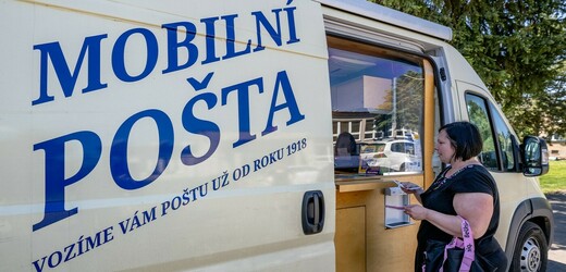 Česká pošta rozšířila testování mobilní pošty do dvou obcí na Trutnovsku