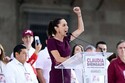 Mexičané si v nedělních volbách zřejmě poprvé v historii zvolí do čela země ženu