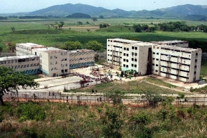 Věznice El Tocoron při velikonočním povstání 2003.