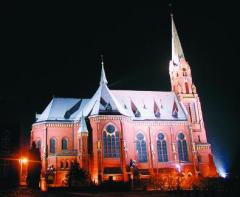 Oceňovaný chrám. Kostel svatého Mikuláše v Ludgeřovicích patří k nejdůležitějším stavbám hlučínské architektury, která kombinuje německé stavitelské umění a dědictví slezské cihlové gotiky.