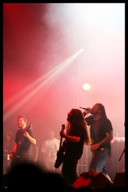 Sepultura na koncertě v Sao Paulu v roce 2008.