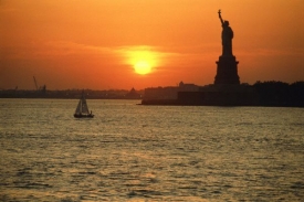 New York při západu slunce.