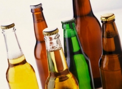 Zhruba 45 procent piva pro Česko se prodává v lahvích.