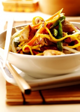 Čínskou specialitou je chow mein.