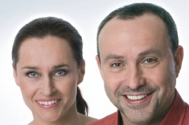Jan Pokorný a Lucie Výborná odstartují reklamní kampaň Radiožurnálu.