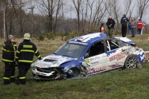Havarované vozidlo, které na Valašské rallye zabilo tři lidi.