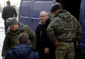 Převoz Chodorkovského z vězení (březen 09).