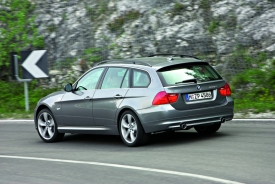 Díky nové grafice zadních svítilen už nové BMW řady 3 zezadu nepřipomíná asijská auta.