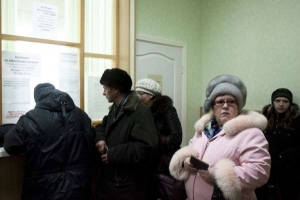 Rusové na pracovním úřadě.