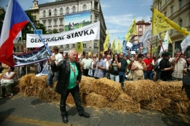 Prahu čeká stávka 16. května stávka odborů.
