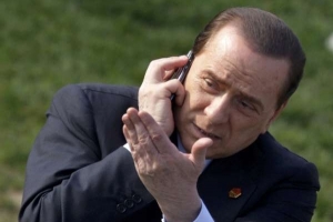 Italská brzda. Berlusconi zdržuje přechod svých kolegů přes most.