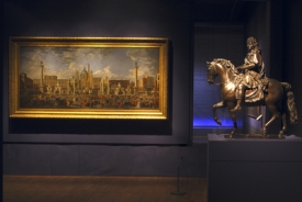 Vpravo model jezdecké sochy Ludvíka XIV.