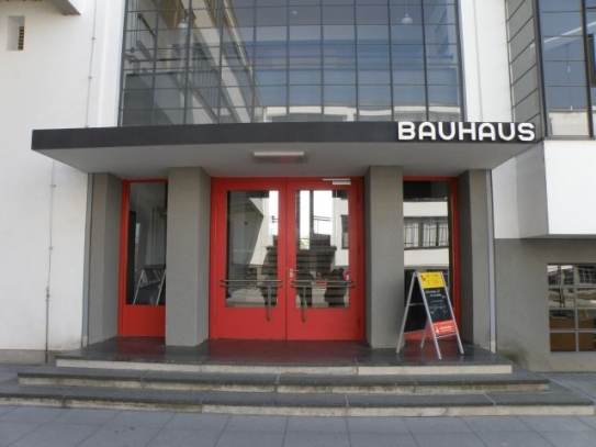 Bauhaus v Desavě.