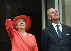Alžběta a princ Filip. Královna je 40. monarchou od Viléma Dobyvatele.