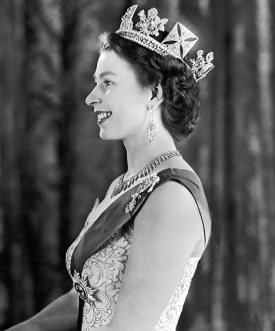 Za doby panování Alžběty se vystřídalo 10 britských premiérů.