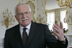 Prezident V&aacute;clav Klaus zas&aacute;hl do př&iacute;padu z V&iacute;tkova.