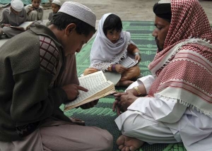 Čtení Koránu v údolí Svát, které ovládl Taliban.