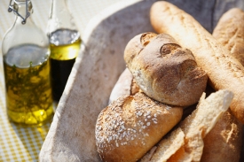 Olivový olej chutná výborně i s pečivem.