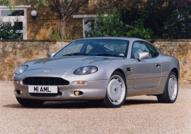 V roce 1994 byl představen „malý Aston“ DB7 s přeplňovaným šestiválcovým motorem, který se prodával za ceny srovnatelné například s dražšími modely Porsche. Brzy se stal nejprodávanějším modelem v historii značky.