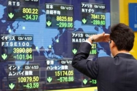 Akciové trhy poklesly ve všech velkých ekonomikách.