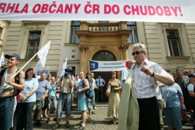 Předseda ČMKOS Milan Štěch na loňské protestní akci odborářů.
