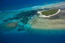 Tropický ostrov Great Barrier Reef.