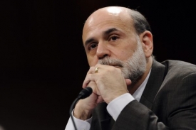 Ben Bernanke v kongresovém Výboru pro ekonomiku.